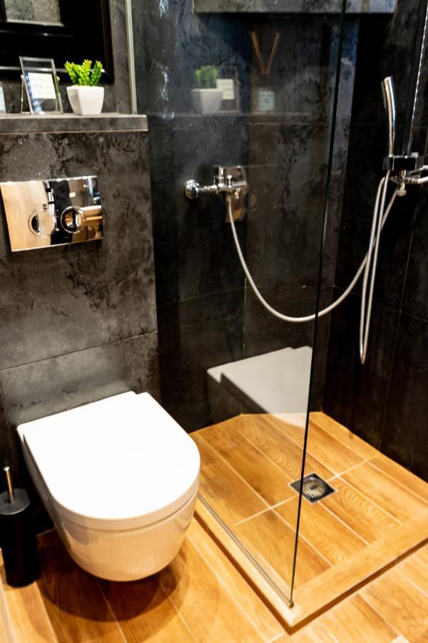 סלוניקי Cozy Modern Apartment Inside The City Center מראה חיצוני תמונה
