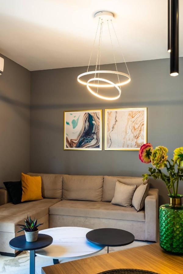 סלוניקי Cozy Modern Apartment Inside The City Center מראה חיצוני תמונה